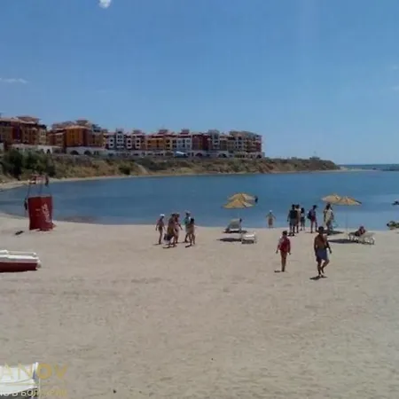 Marina Cape 32-35 Apartamento Aheloy